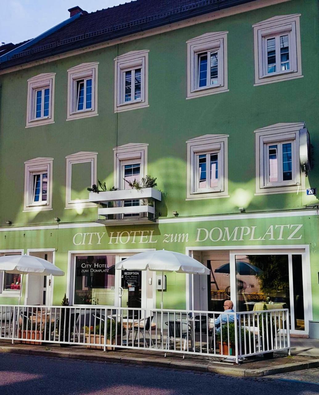 Cityhotel Am Domplatz Self-Checkin Klagenfurt am Woerthersee Exteriör bild